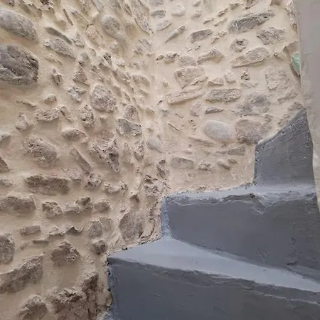 Les Pieds Dans L'orb Nyaraló *